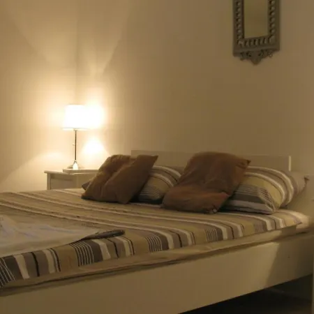 Appartement By The Sea - 12707